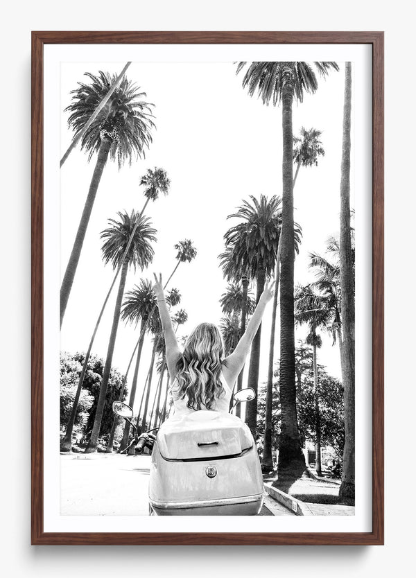 Cali Cruise in a Heritage Walnut frame