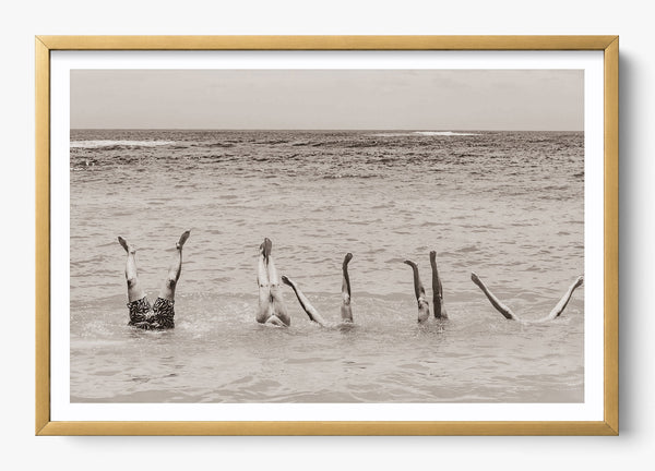 Endless Play in a Gold frame
