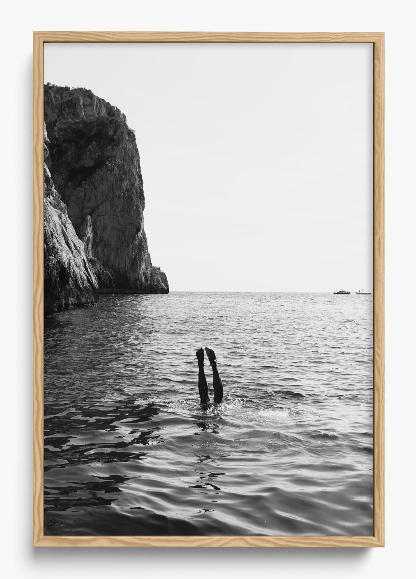 Free Dive – H E L M + O A R