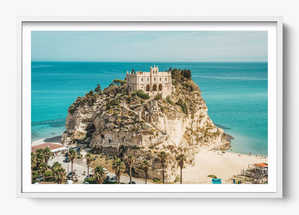De Santa Maria in a White frame