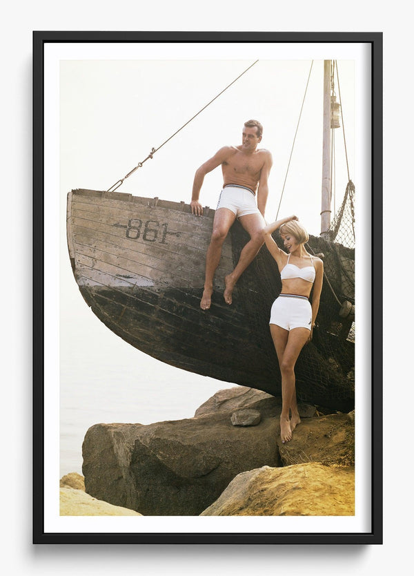 Ship Wreck Island in a Black frame
