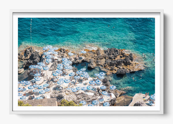 La Fontelina II in a White frame